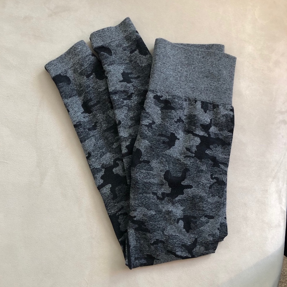 Gymshark knockoff camo workout leggings